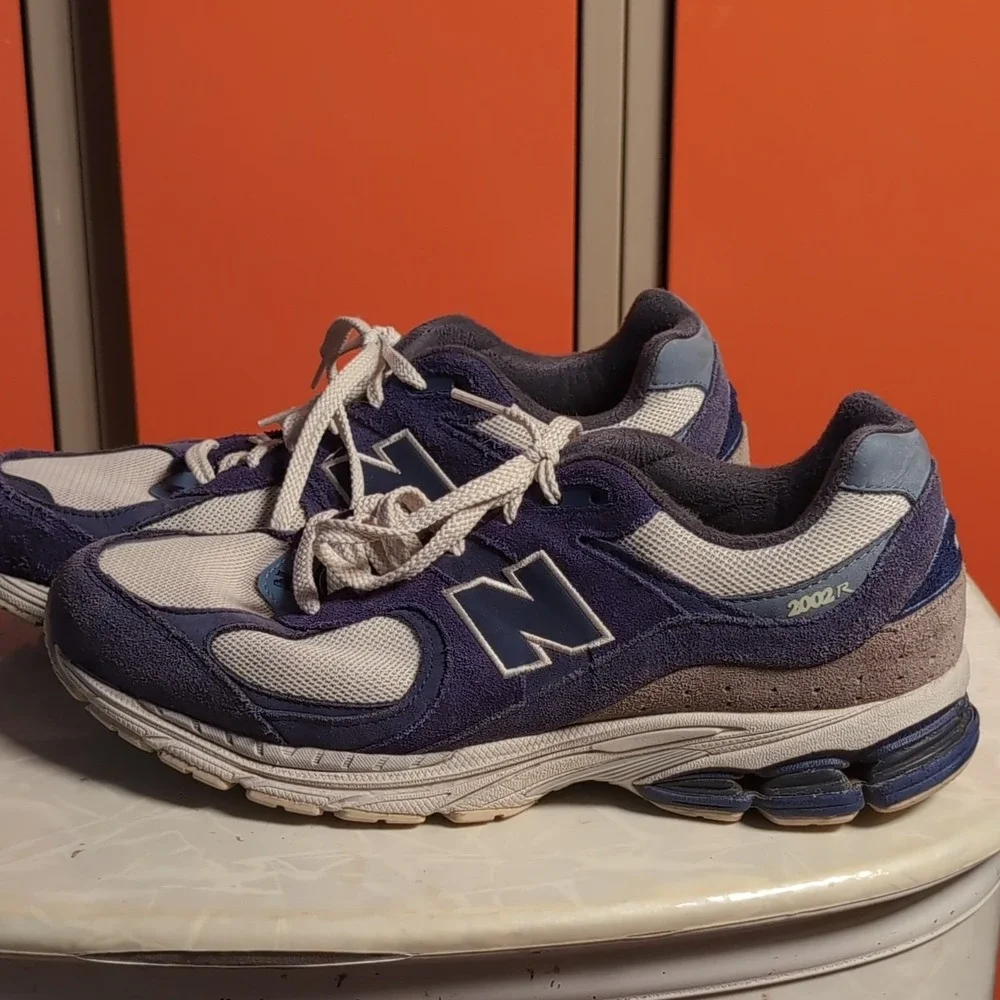New Balance 2002R Sneakers Men's 12 Navy Blue Grey Suede Mesh Low Top